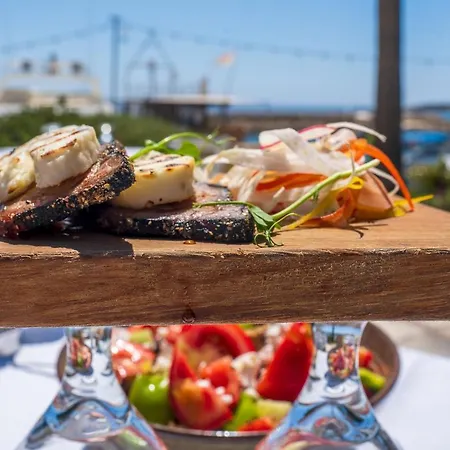 Deluxe Santorini 1 Bedroom Cherished View Private Pool & Sea Вилла