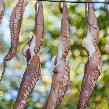 Вилла Deluxe Santorini 1 Bedroom Cherished View Private Pool & Sea